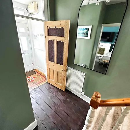 Stylish Townhouse Holiday home *